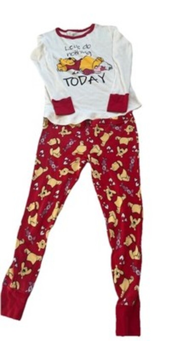 Disney Winnie The Pooh Long Sleeve Knit White S pajama set.
